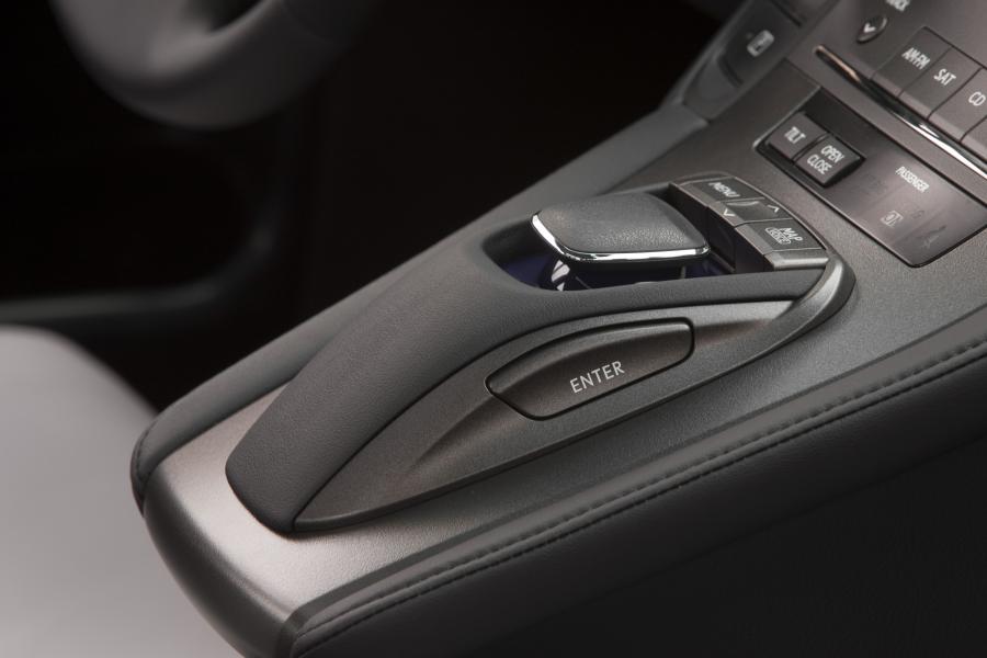  Lexus HS250h 2009 года  (фото 200 из 273)